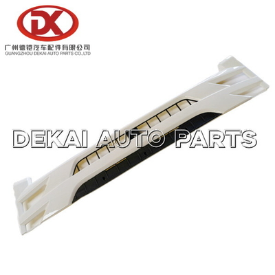 ISUZU Body Parts White Front grillt 8974289771 den Grill NPR 75 L=133 NEU