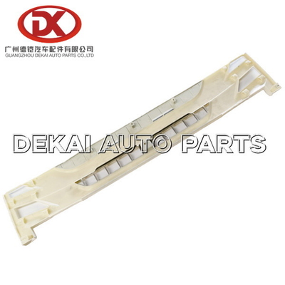 ISUZU Body Parts White Front grillt 8974289771 den Grill NPR 75 L=133 NEU